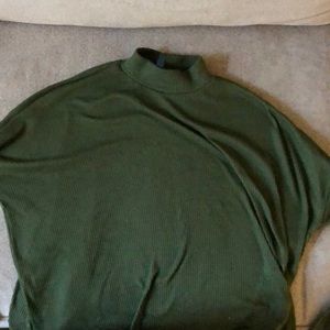 Green turtle neck sweater